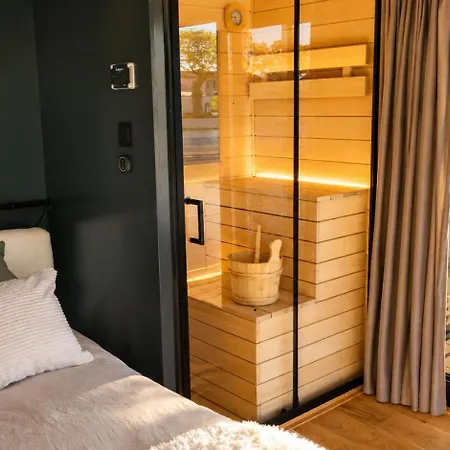 Romantique Sur L'eau - Sauna, Rooftop, Bain Talange