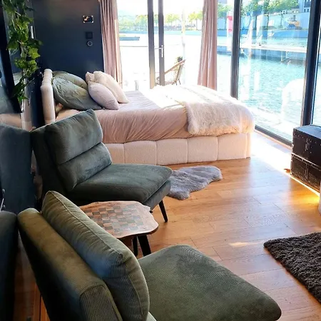 Romantique Sur L'eau - Sauna, Rooftop, Bain *